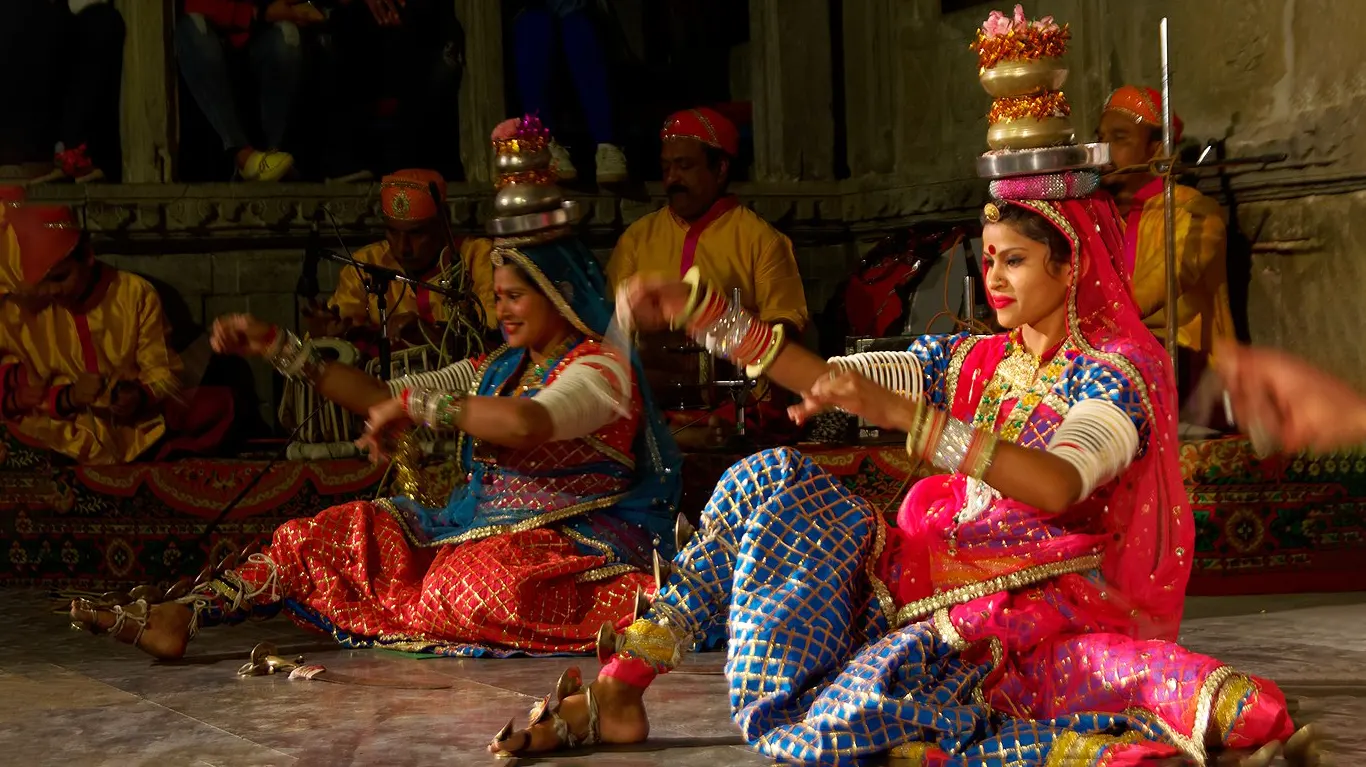 Discover Rajasthan’s Stunning Trail: Jaipur to Jaisalmer 35 Dharohar_Folk_Dance_Udaipur