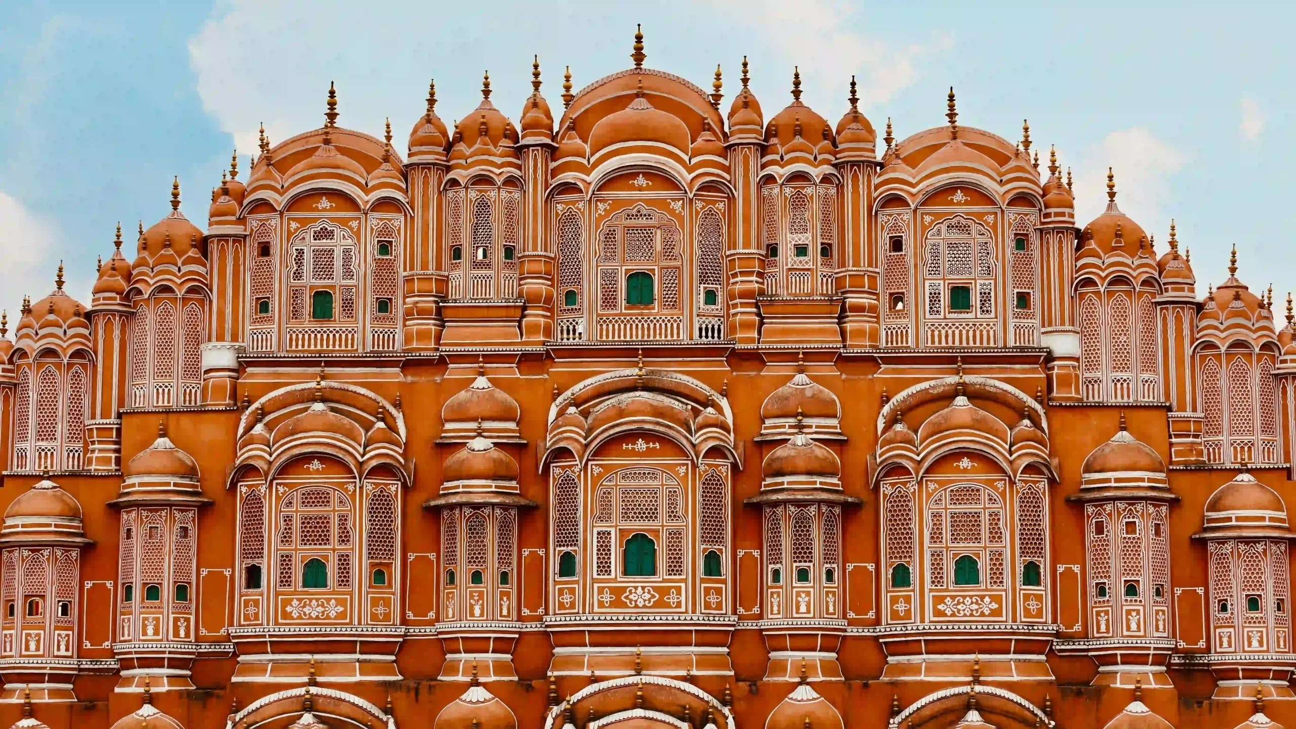 Discover Rajasthan’s Stunning Trail: Jaipur to Jaisalmer 21 Hawa mahal