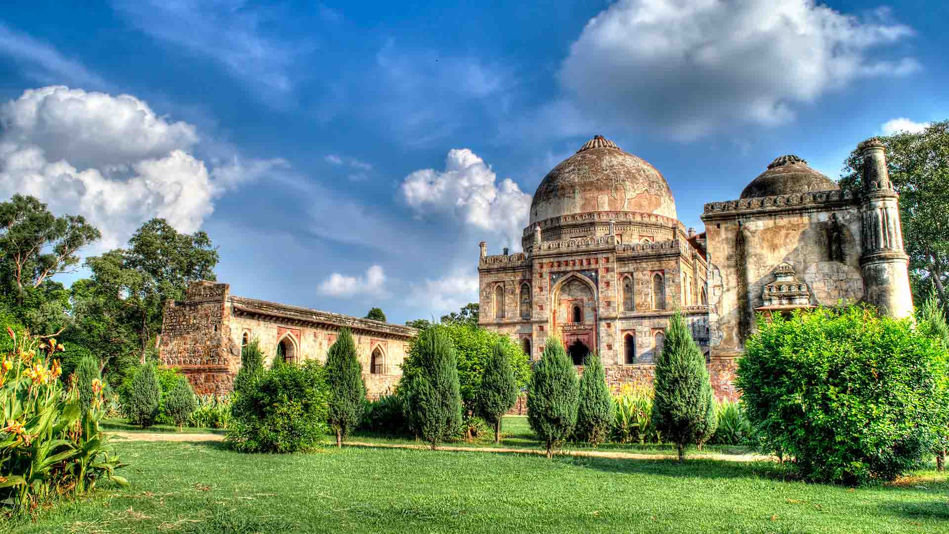 Discover Delhi: The Heartbeat of India 23 Lodhi_Gardens_on_a_sunny_day