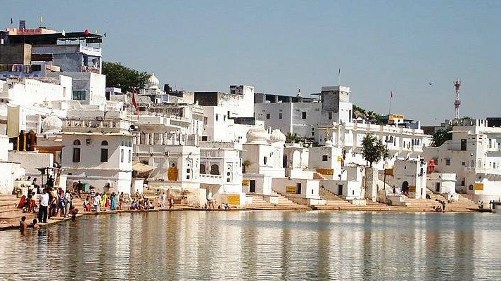 Discover Rajasthan’s Stunning Trail: Jaipur to Jaisalmer 23 pushkar-lake-rajasthan