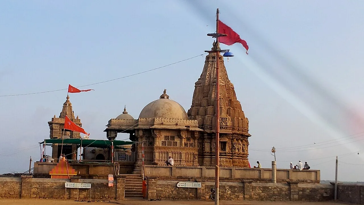 10 Must-Visit Mystical Temples in Gujarat 19 Rukmini_Devi_ji_Temple
