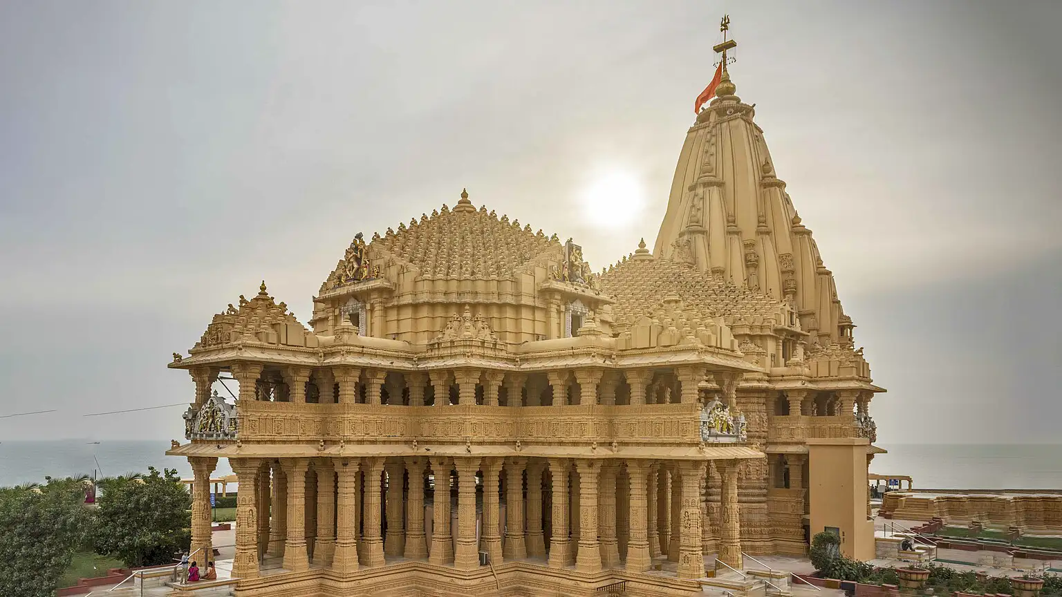 10 Must-Visit Mystical Temples in Gujarat 13 Somanath_mandir